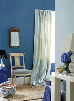 Benjamin-Moore Aura